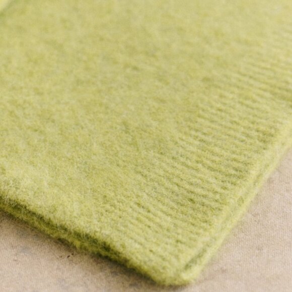 Sézane NWT Marianne Scarf in Pistachio - Picture 2 of 4